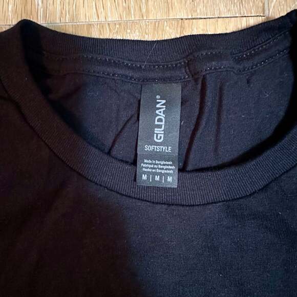 Funny shirt I’m allergic to stupid people t-shirt - Picture 2 of 5